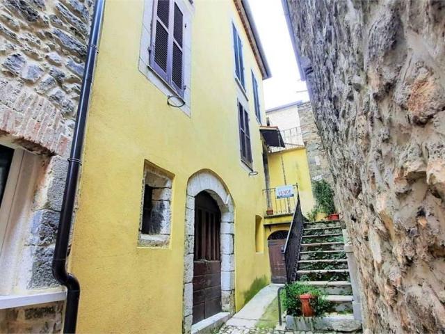 Appartamento in vendita a Veroli, Frosinone