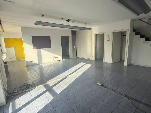 Appartamento in vendita a Sud, Brenzone