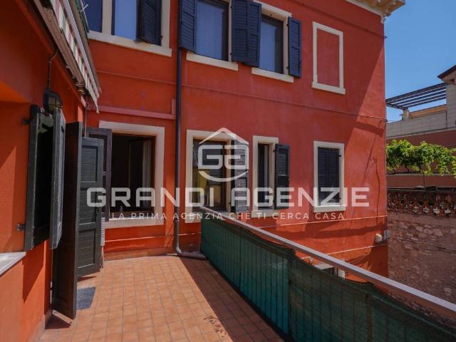 Appartamento in vendita a Sud, Brenzone