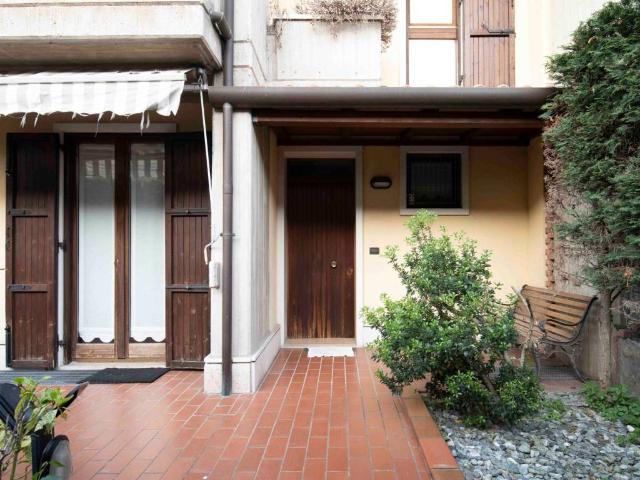 Appartamento in vendita a Ovest, Brenzone
