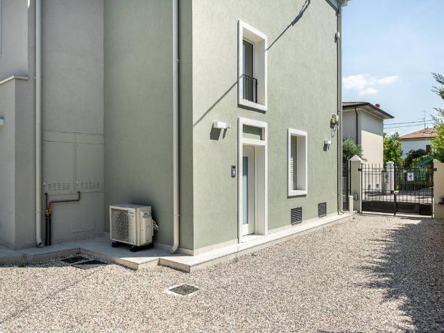 Appartamento in vendita a Est, Brenzone