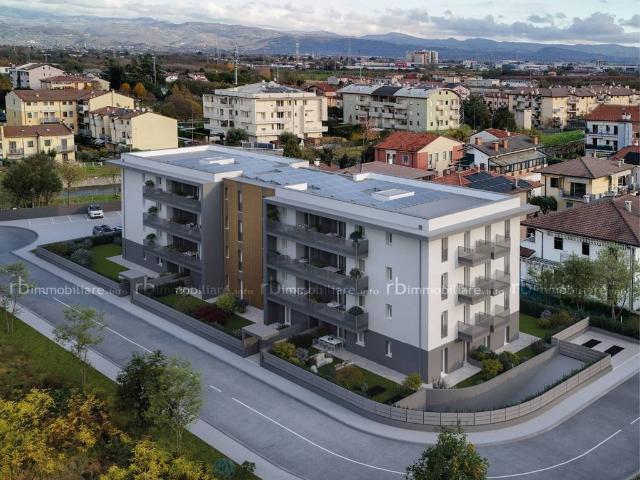 Appartamento in vendita a Sud, Brenzone