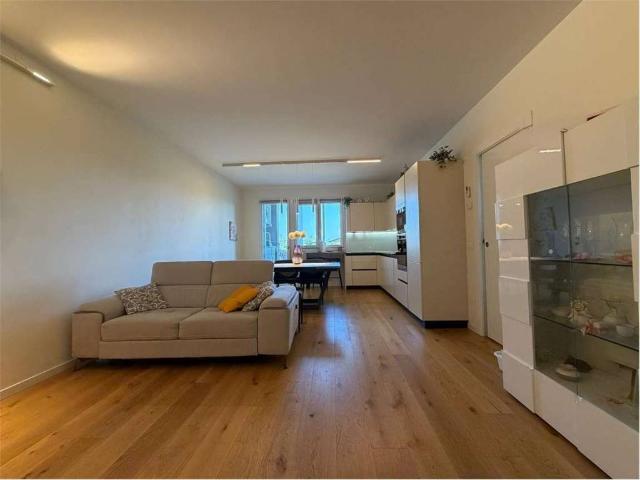 Appartamento in vendita a Ovest, Brenzone