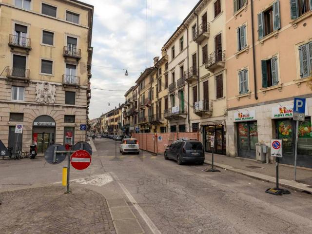 Appartamento in vendita a Centro storico, Brenzone
