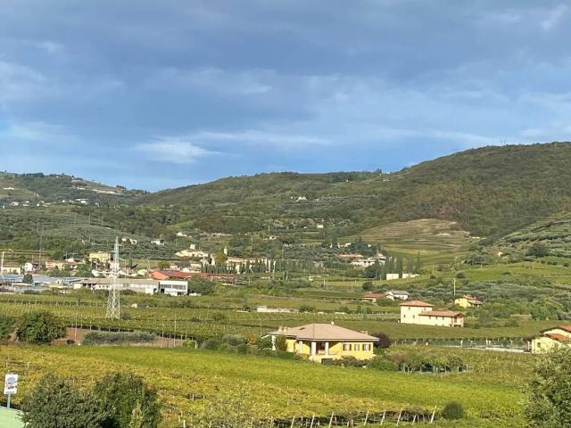 Appartamento in vendita a Nord-Est, Brenzone