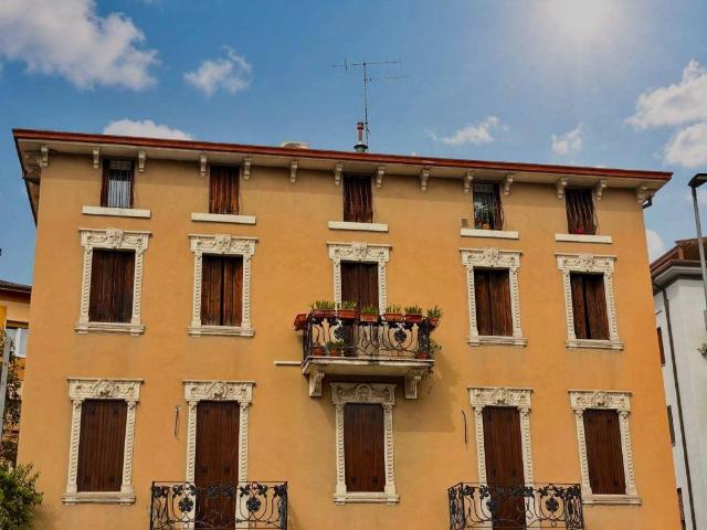 Appartamento in vendita a Ovest, Brenzone