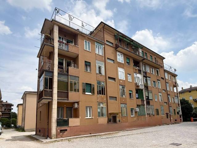 Appartamento in vendita a Sud-Ovest, Brenzone