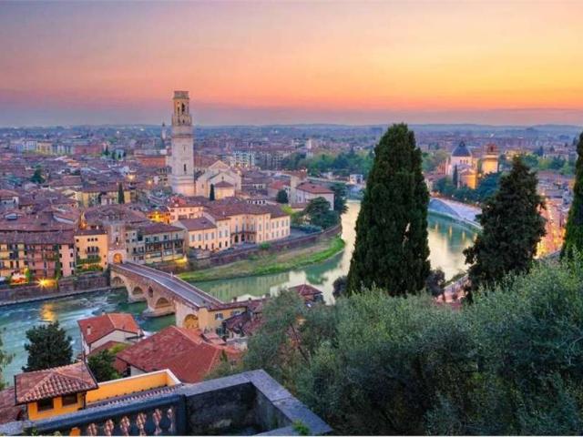 Appartamento in vendita a Centro storico, Brenzone