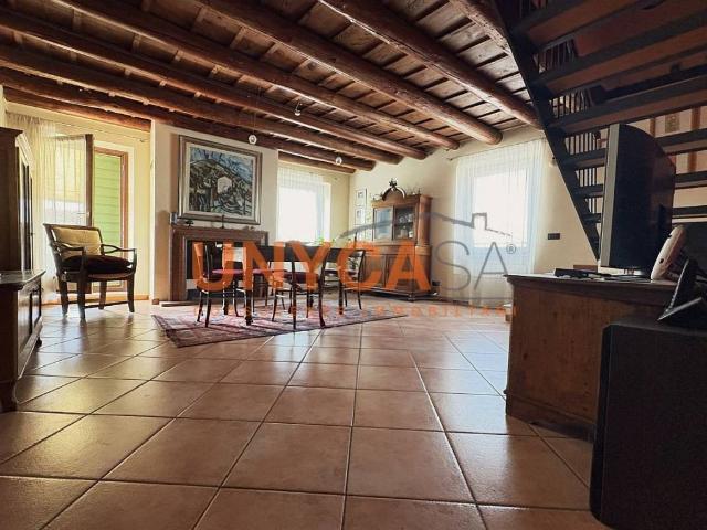 Appartamento in vendita a Sud-Est, Brenzone