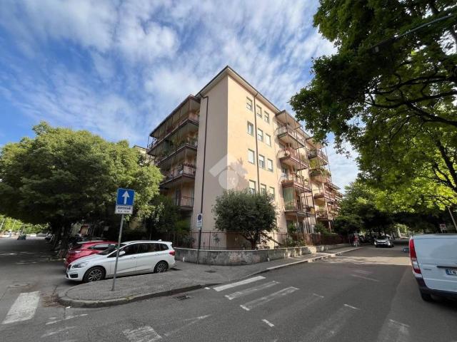 Appartamento in vendita a Quinzano, Brenzone