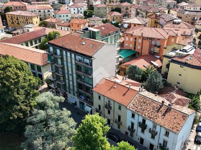 Appartamento in vendita a Est, Brenzone