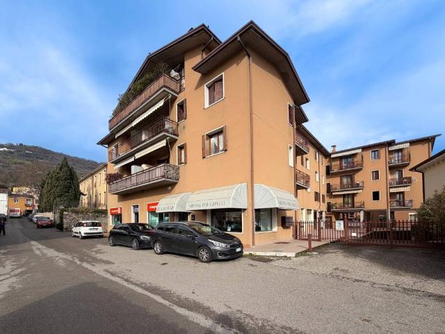 Appartamento in vendita a Nord-Est, Brenzone