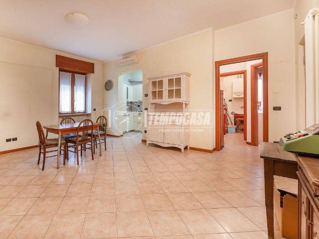 Appartamento in vendita a Est, Brenzone
