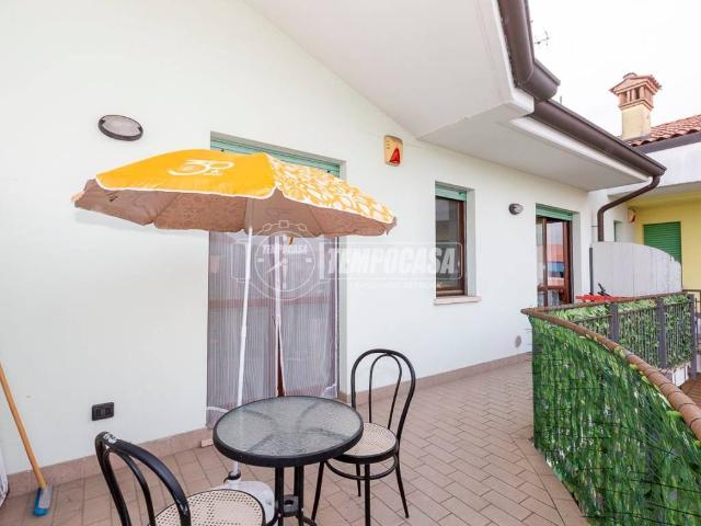 Appartamento in vendita a Borgo Roma, Verona
