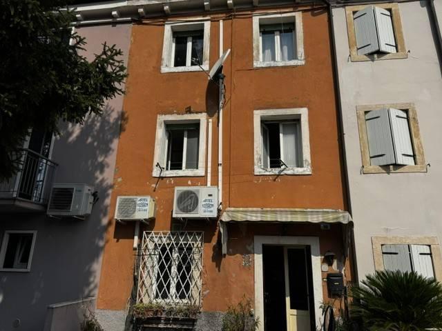 Appartamento in vendita a Sud-Ovest, Brenzone
