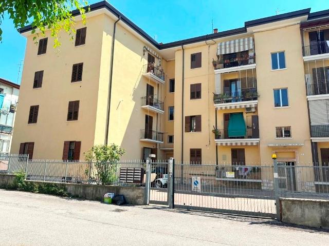 Appartamento in vendita a Quinzano, Brenzone
