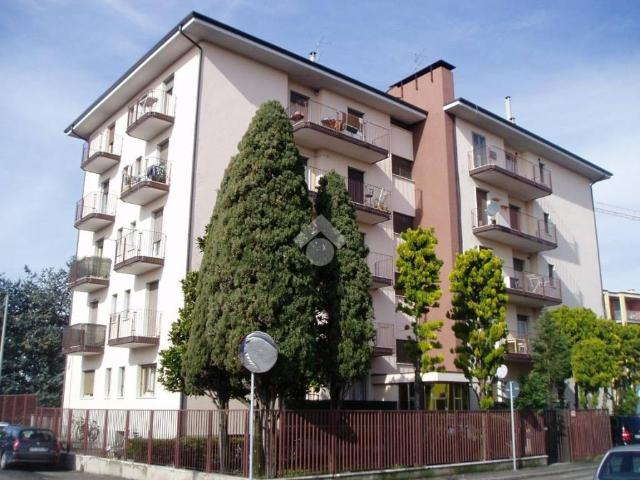 Appartamento in vendita a Sud, Brenzone