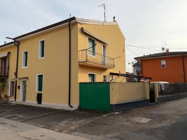 Appartamento in vendita a Ovest, Brenzone