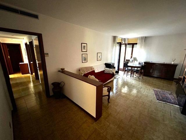 Appartamento in vendita a Sud-Ovest, Brenzone