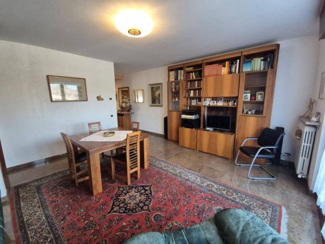 Appartamento in vendita a Sud-Ovest, Brenzone