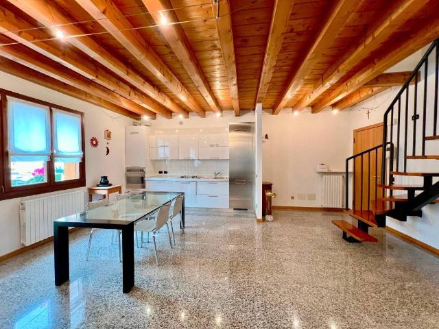 Appartamento in vendita a Nord-Est, Brenzone