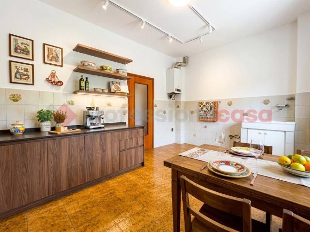 Appartamento in vendita a San Felice Extra, Brenzone