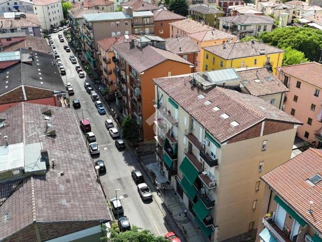 Appartamento in vendita a Est, Brenzone