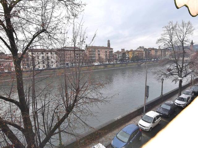 Appartamento in vendita a Centro storico, Brenzone