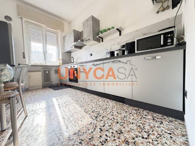 Appartamento in vendita a Sud-Est, Brenzone
