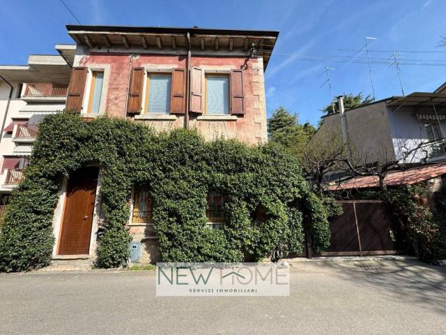 Appartamento in vendita a Sud, Brenzone