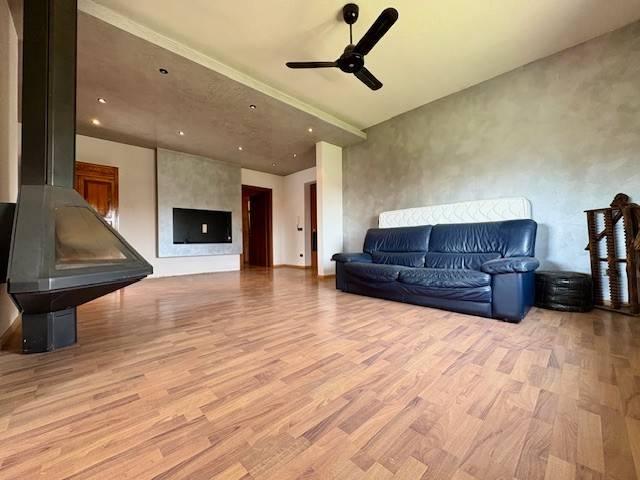 Appartamento in vendita a Ovest, Brenzone