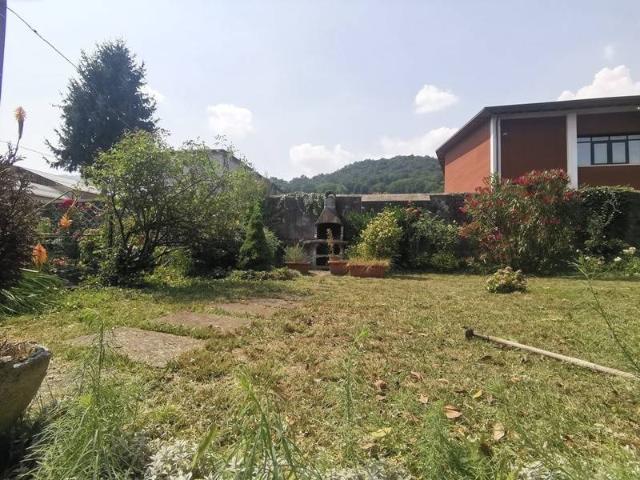 Appartamento in vendita a Semonte, Vertova