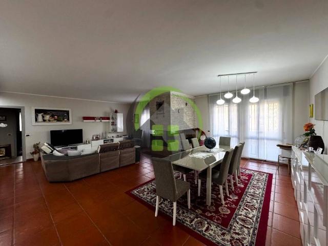 Appartamento in vendita a Vertova, Lombardia