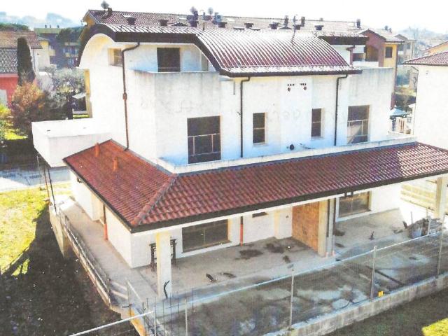 Appartamento in vendita a Villa Verucchio, Verucchio