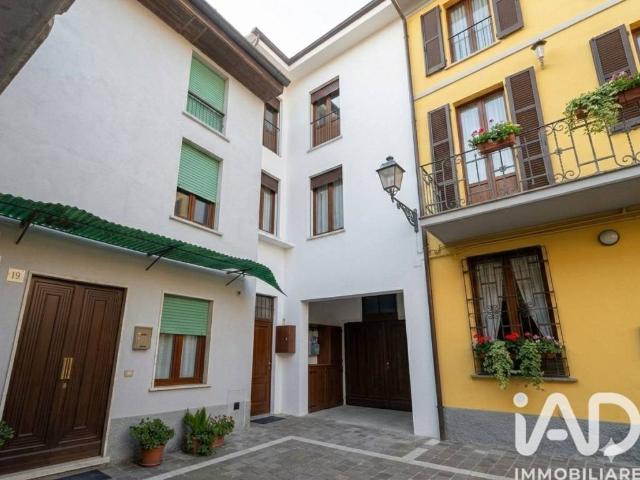 Appartamento in vendita a Vescovato, Lombardia