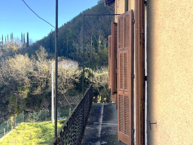 Appartamento in vendita a Vessalico, Liguria