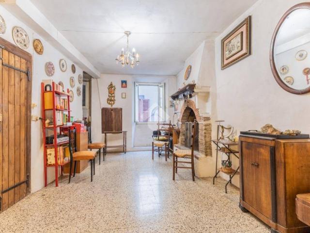 Appartamento in vendita a Madonna del Ponte, Vetralla