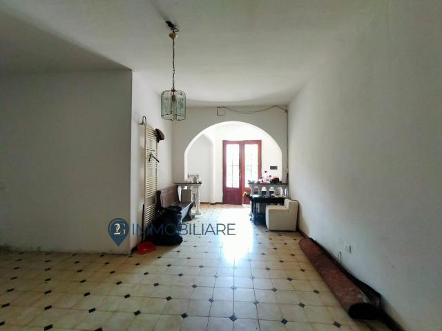 Appartamento in vendita a Vezzano Ligure, Liguria