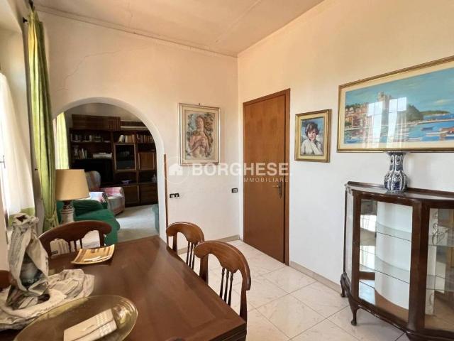 Appartamento in vendita a Vezzano Ligure, Liguria