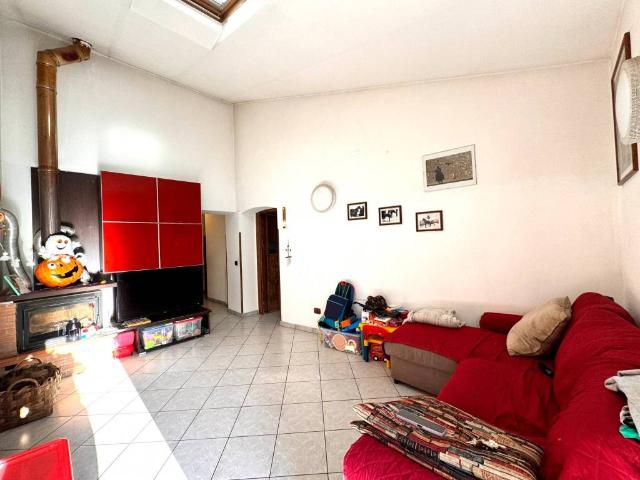 Appartamento in vendita a Vezzano Ligure, Liguria