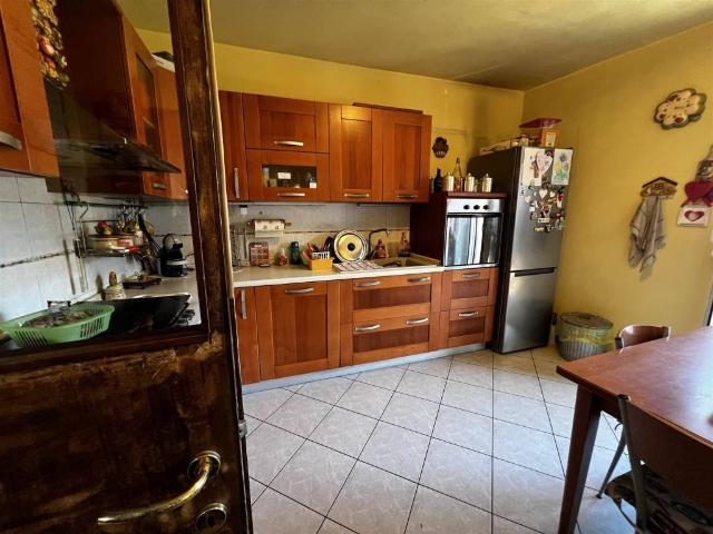 Appartamento in vendita a Vezzano Ligure, Liguria