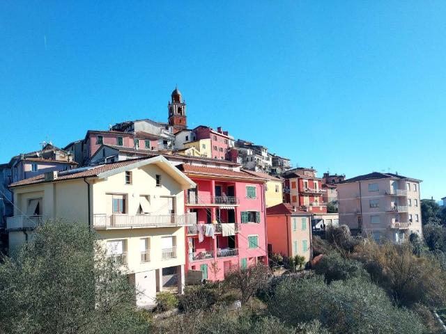 Appartamento in vendita a Vezzano Ligure, Liguria