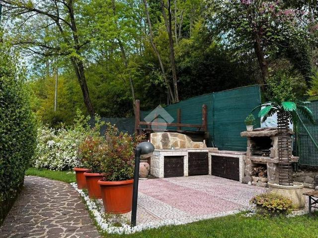 Appartamento in vendita a Vezzano Ligure, Liguria