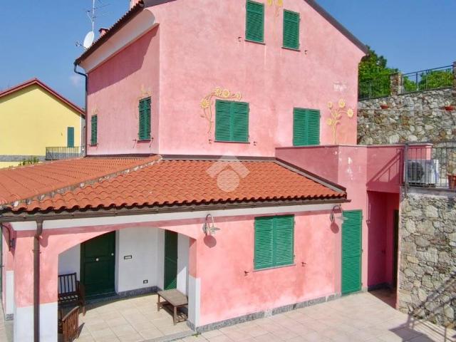 Appartamento in vendita a Vezzi Portio, Liguria