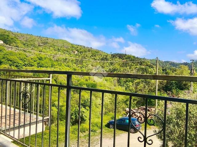 Appartamento in vendita a Vezzi Portio, Liguria