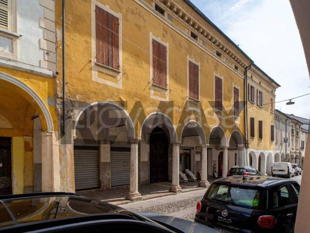 Appartamento in vendita a Viadana, Lombardia