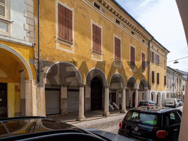 Appartamento in vendita a Viadana, Lombardia