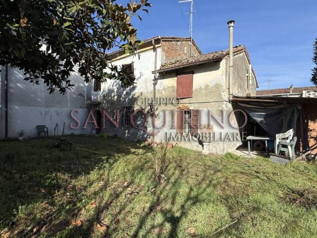 Rustico in vendita a Fenilrosso, Viadana