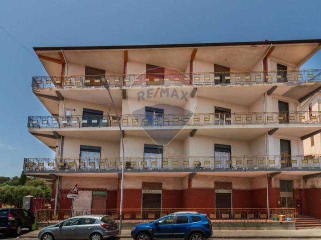 Appartamento in vendita a Viagrande, Catania
