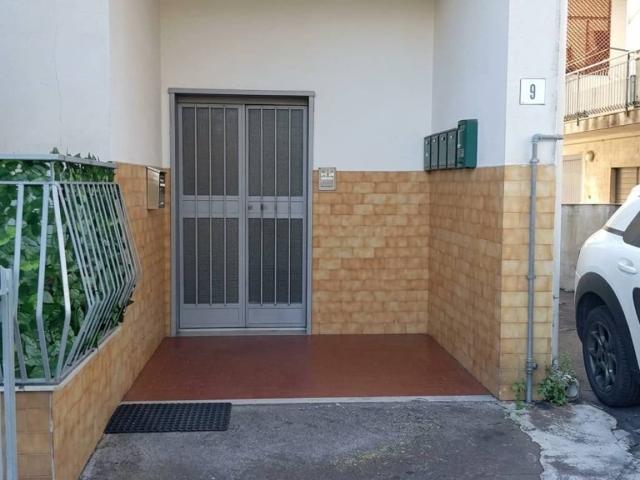 Appartamento in vendita a Viagrande, Catania